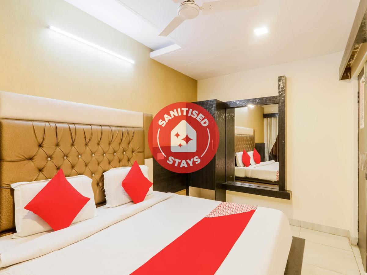 Oyo 79765 Hotel Samrat Lakhnaú Exteriér fotografie
