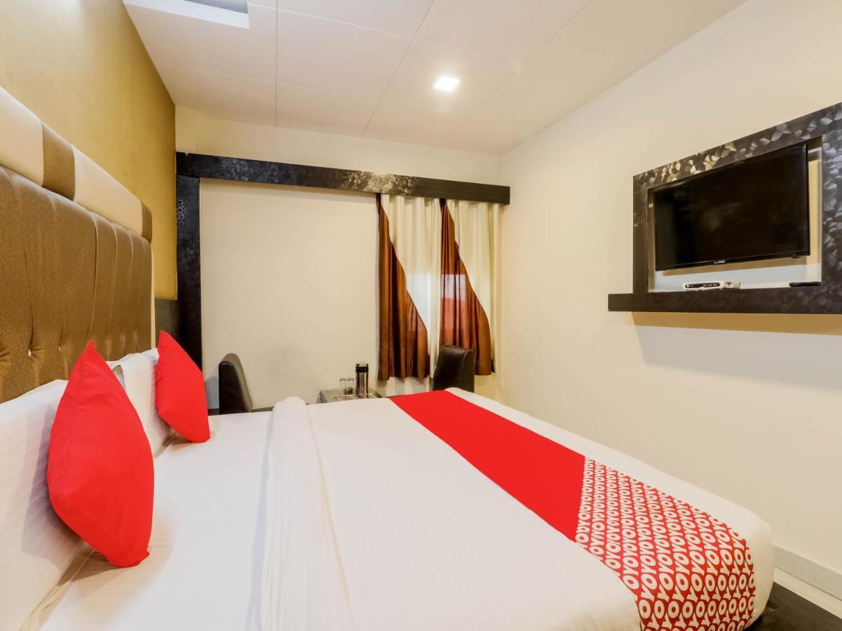 Oyo 79765 Hotel Samrat Lakhnaú Exteriér fotografie