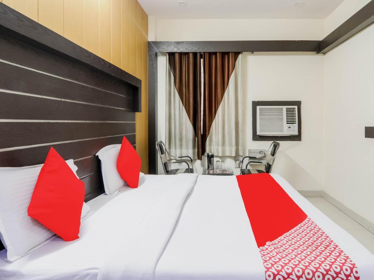 Oyo 79765 Hotel Samrat Lakhnaú Exteriér fotografie