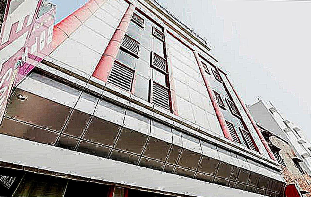 Oyo 79765 Hotel Samrat Lakhnaú Exteriér fotografie